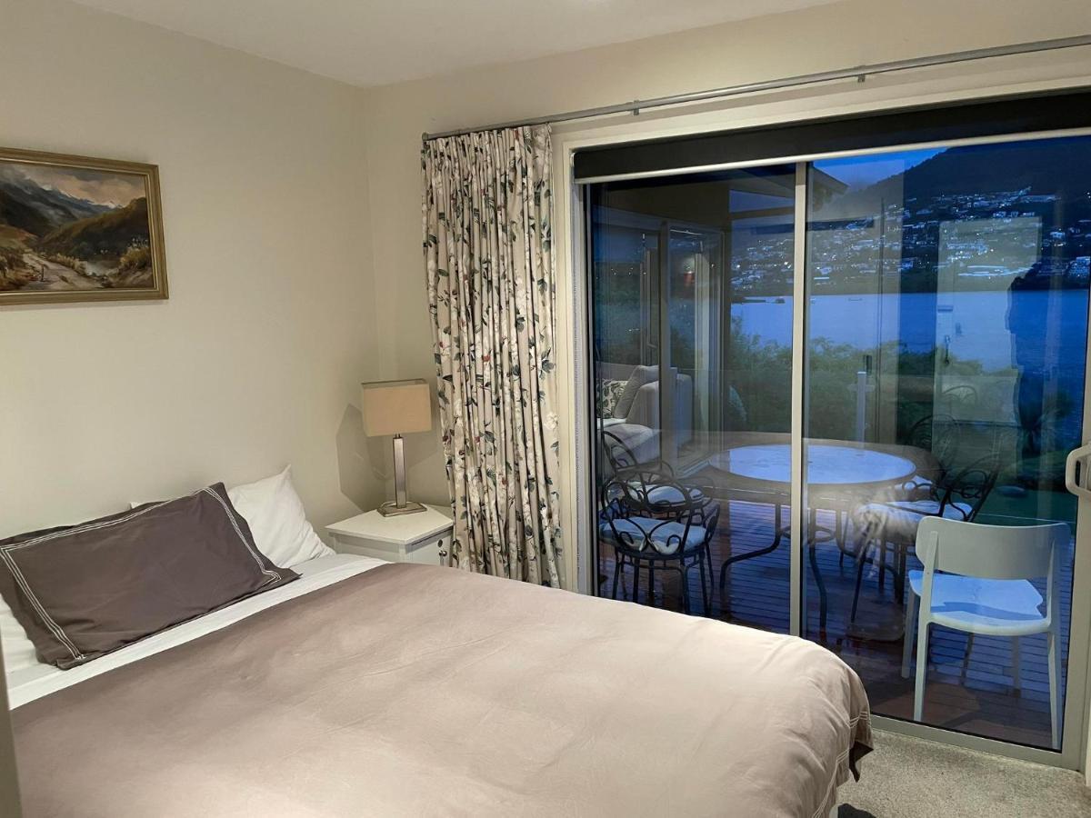 Peninsular Lakefront Куийнстаун Екстериор снимка