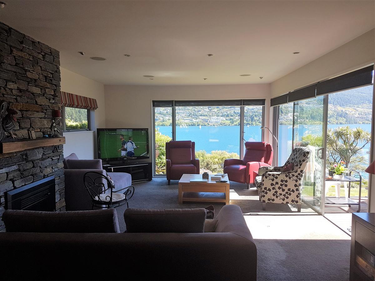 Peninsular Lakefront Куийнстаун Екстериор снимка